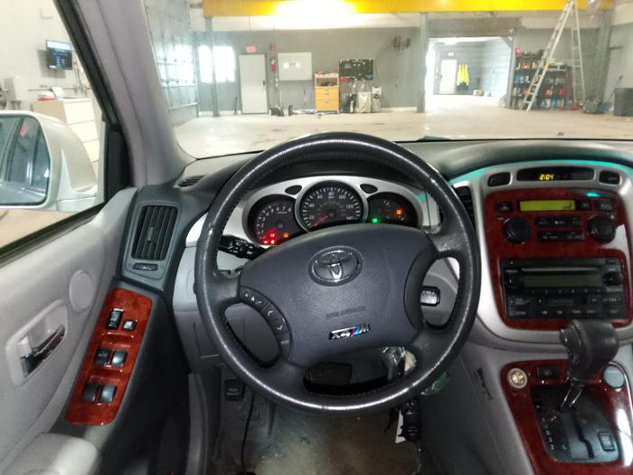 2005 toyota highlander limited-v6-4wd with 289486 miles for sale near elk-river, minnesota 46a979fe0ff24b62a5673c38670d0414.jpg