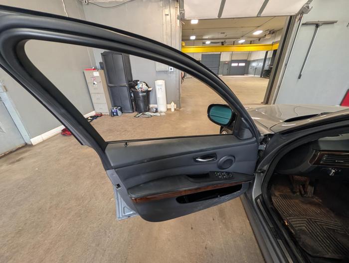 2011 bmw 3-series 335i-xdrive-sa with 107912 miles for sale near elk-river, minnesota 46d1b59a0c88466e90e3fa98d0d6f294.jpg
