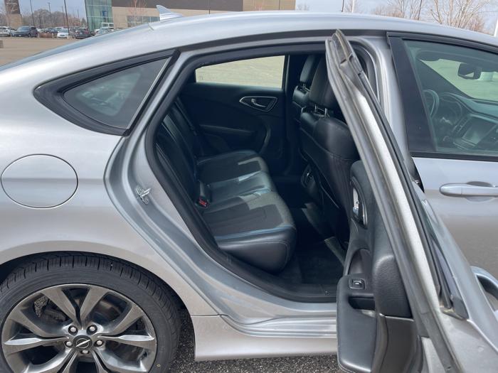 2015 chrysler 200 s-awd with 168773 miles for sale near coon-rapids, minnesota 46f407aea6c149f4a52da4fb61f2f56a.jpeg