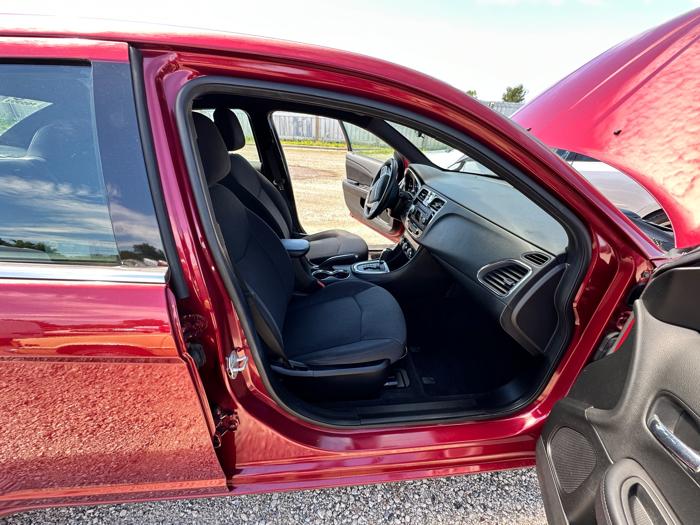2013 chrysler 200 touring with 151493 miles for sale near elk-river, minnesota 4703edef40e14d36b2d5ea40843ee773.jpeg