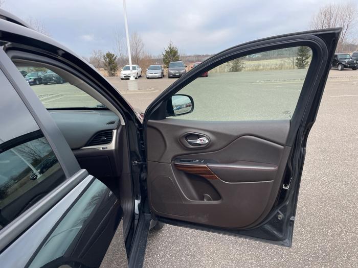 2014 jeep cherokee trailhawk-4wd with 131135 miles for sale near coon-rapids, minnesota 4707352eddc445cba8f0cdf2e0425ce2.jpeg