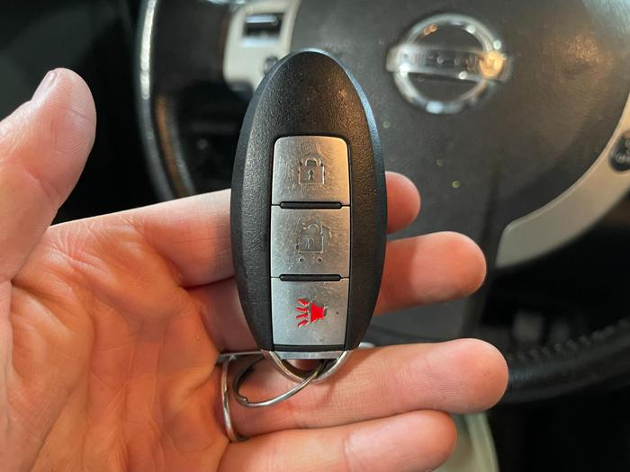 2013 nissan rogue sv with 143170 miles for sale near elk-river, minnesota 472b41acb9584315b5a6fdbd6e3754da.jpg