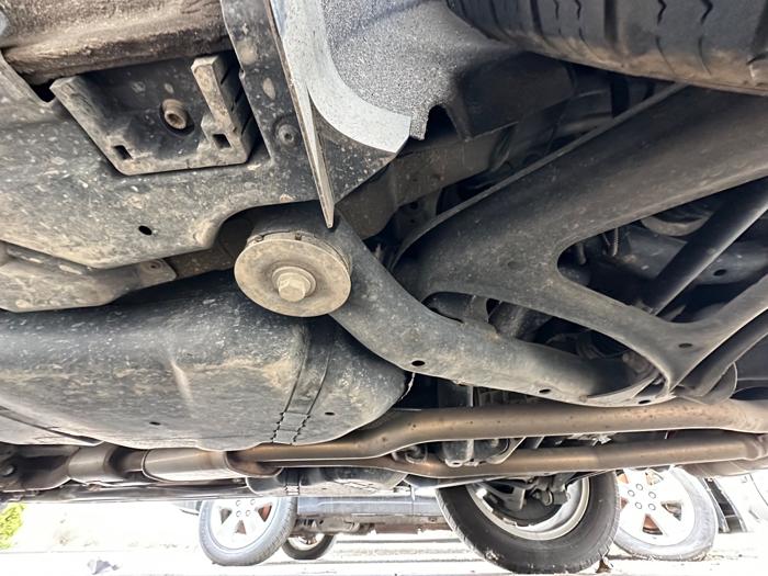 2014 volkswagen touareg vr6-lux with 142869 miles for sale near burnsville, minnesota 472d04b0db1c4f4f903e640f716fc43a.jpeg