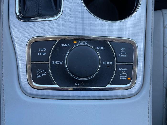 2018 jeep grand-cherokee summit-4wd with 160031 miles for sale near rochester, minnesota 473d64e007584fa787caba0fd62ad81e.jpeg