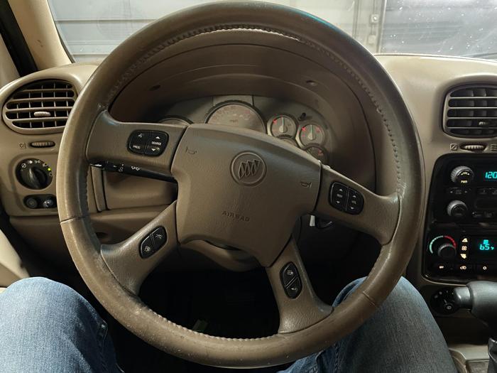2004 Buick Rainier