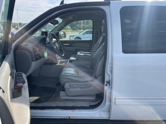 2009 chevrolet suburban lt1-1500-4wd with 242331 miles for sale near rochester, minnesota 4757e2afd97f4da99403b3e87e457e8d.jpeg