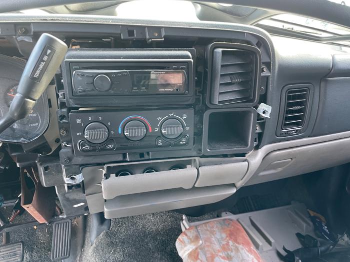 2001 chevrolet tahoe 2wd with 283729 miles for sale near elk-river, minnesota 47636e6a435e4045b6840d32b47a2f9e.jpeg