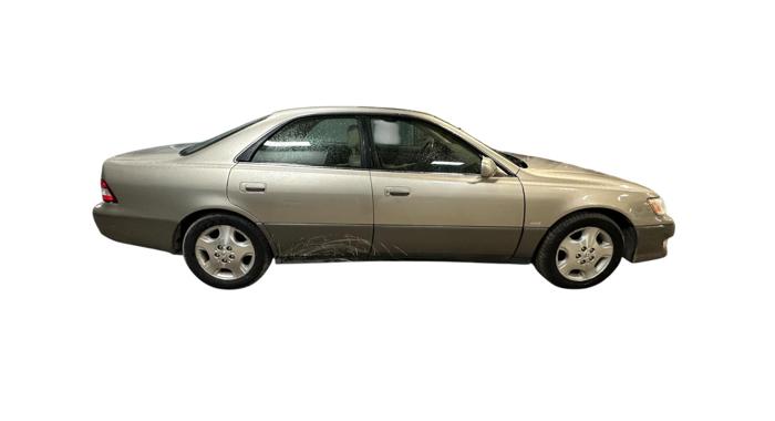 2000 lexus es-300 base with 146143 miles for sale near elk-river, minnesota 47a114051b834987bd79ef8794f29d2f.jpg