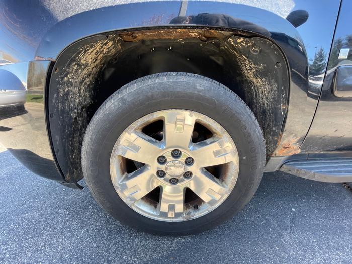 2007 gmc yukon-xl sle-1-1-2-ton-4wd with 258851 miles for sale near burnsville, minnesota 48117240e3724ab6928a15b69cc13f12.jpeg