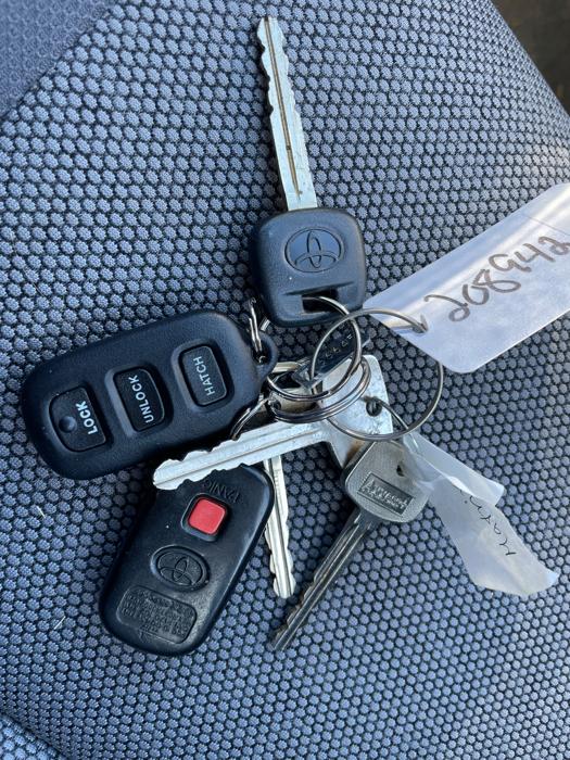 2004 toyota matrix 2wd with 273967 miles for sale near elk-river, minnesota 4821628f3e254e1491e54a782b522358.jpeg