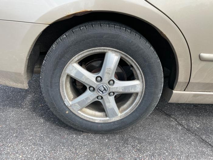 2005 honda accord ex-sedan-at with 200397 miles for sale near elk-river, minnesota 484c5c0721f24fb68d485b8784d112e7.jpeg