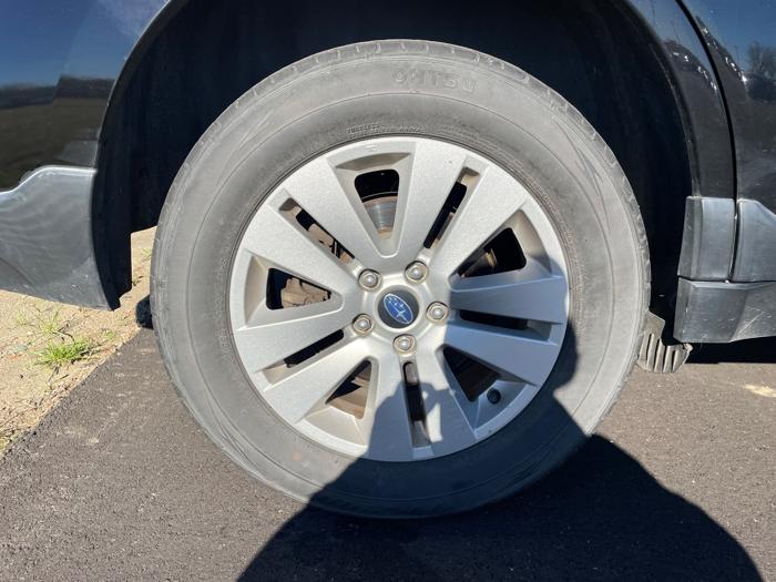 2017 subaru outback 2.5i-premium with 178364 miles for sale near rochester, minnesota 484c623779964183a3d6e98a5e09ed3f.jpeg