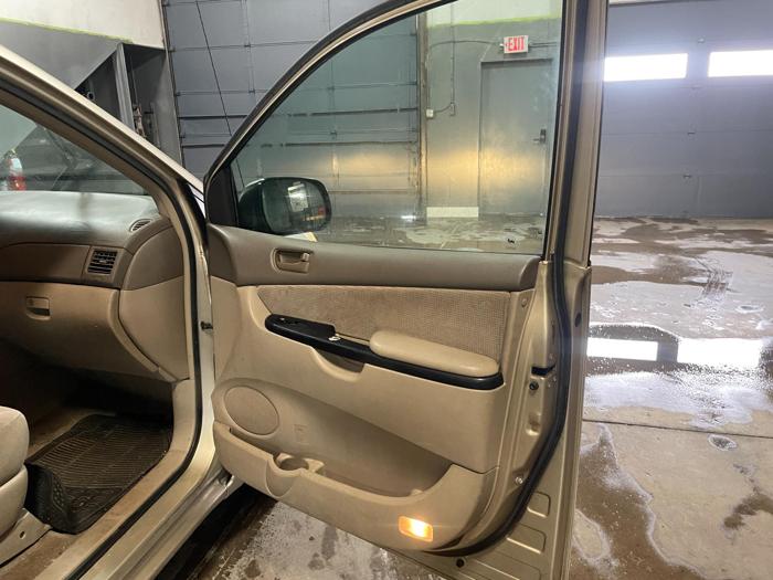 2005 toyota sienna with 243685 miles for sale near elk-river, minnesota 487211c2d672484d9c13d380dbbf2ccc.jpg