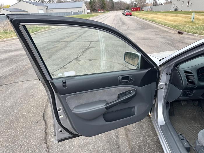 2001 honda civic ex-sedan with 179579 miles for sale near elk-river, minnesota 48725475ec7344aa9c7a743e9a763d05.jpeg