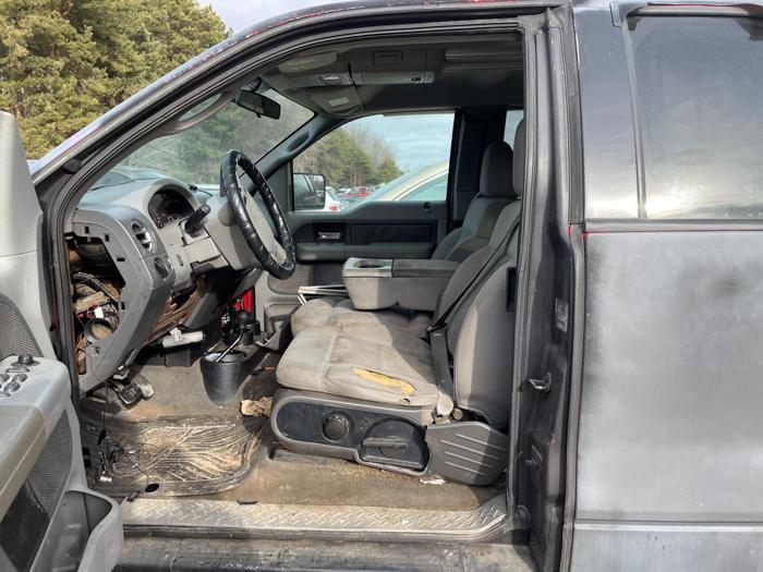 2004 ford f-150 xl with 243495 miles for sale near elk-river, minnesota 4898bf7524c749559454bd4510a0a231.jpg
