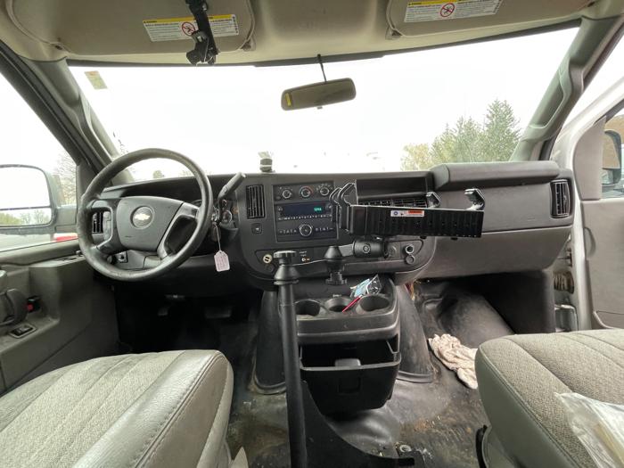 2016 chevrolet express 2500-cargo with 196702 miles for sale near new-hope, minnesota 48bb61e87ea743f5bc80feed93395884.jpeg