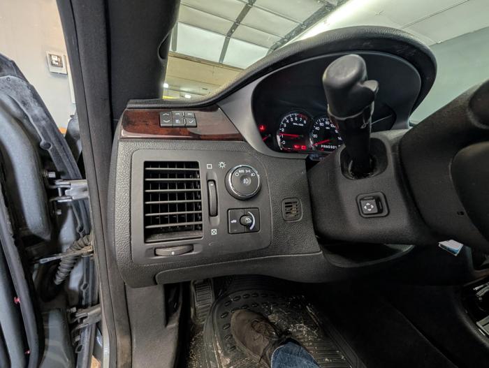 2007 cadillac dts sedan with 138770 miles for sale near elk-river, minnesota 48cbd99afa1142bea3cb312c2120b1a9.jpg