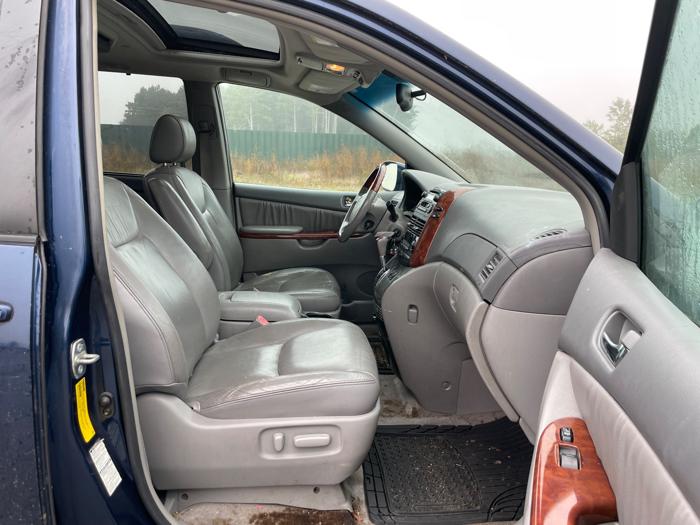 2005 toyota sienna xle-awd with 227174 miles for sale near elk-river, minnesota 48ee60aa53ee4990963f74069bbddff8.jpeg
