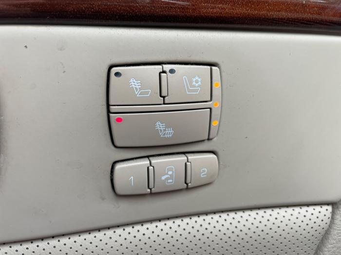 2006 cadillac dts sedan with 146226 miles for sale near elk-river, minnesota 49184f6e3cc849e0a3d3ee95ed82033c.jpeg
