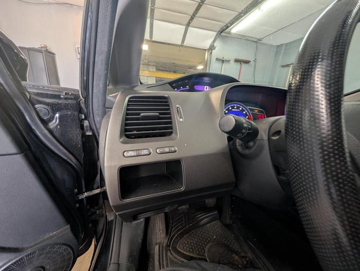 2009 honda civic lx-s-sedan-5-speed-mt with 105228 miles for sale near elk-river, minnesota 495c055daadd4363b1ebed0d6cf505b9.jpg