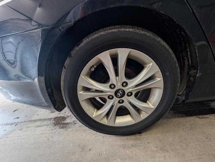 2012 hyundai sonata limited-auto with 299773 miles for sale near elk-river, minnesota 496c20c8a30441a587696312585253eb.jpg