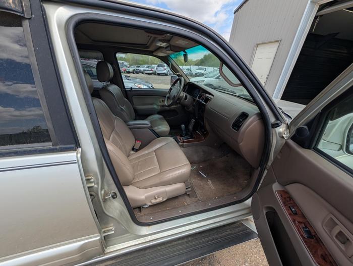 2000 toyota 4runner limited-4wd with 135832 miles for sale near elk-river, minnesota 49a5c59dd0994769b0aa4889d7447748.jpg