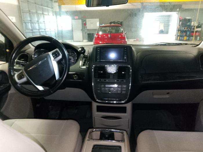 2011 chrysler town-&amp;-country touring with 139586 miles for sale near elk-river, minnesota 49a967106bfe48de81925281c6d7002b.jpg