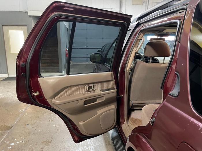 2004 nissan pathfinder se with 180622 miles for sale near elk-river, minnesota 49bc515e87b8467b896f43d2d2ea6085.jpg