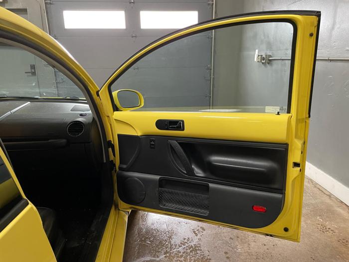 2006 volkswagen beetle 2.5 with 95840 miles for sale near elk-river, minnesota 49bd857fdbde4dc7bf596fdcc7d3e824.jpg