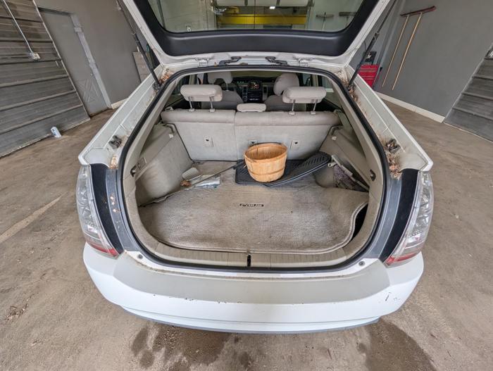 2006 toyota prius 4-door-liftback with 297498 miles for sale near elk-river, minnesota 49dc492454414ef3bf181ddb9f068391.jpg