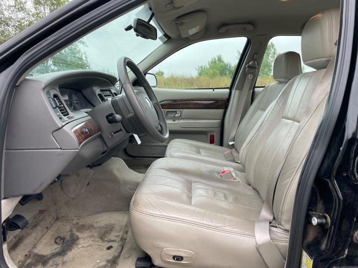 2010 mercury grand-marquis ls with 113562 miles for sale near elk-river, minnesota 4a0c05404dff40a6aff36240e65048ec.jpeg
