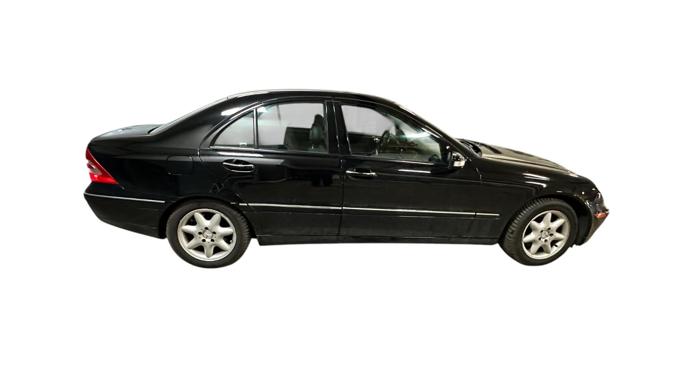 2004 mercedes-benz c-class c240-sedan with 132688 miles for sale near elk-river, minnesota 4a5fdec46f9c4f7c886a81208efe5948.jpg