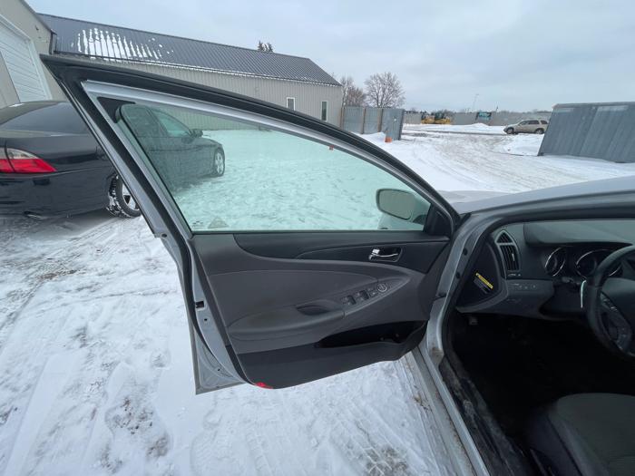 2012 hyundai sonata limited-auto with 152315 miles for sale near elk-river, minnesota 4aacece2f0e34ca98dcea35a9893ad4a.jpeg