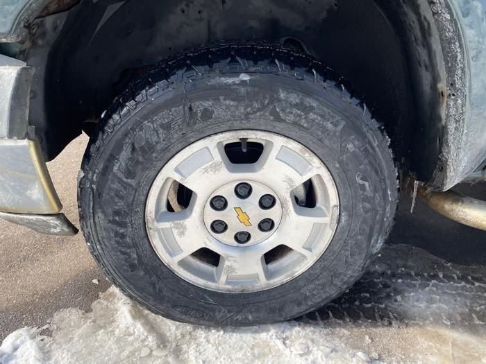 2002 chevrolet silverado-1500 ls with 176477 miles for sale near fridley, minnesota 4ad772d0be9e47f29f6ae37404003ad0.jpeg