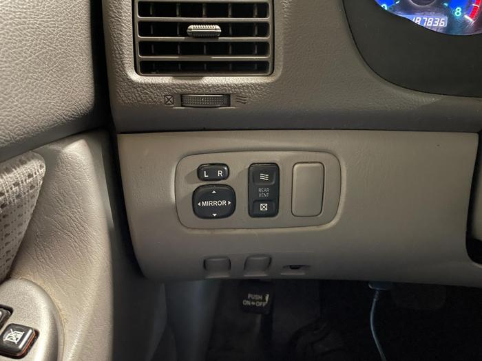 2006 toyota sienna le-7-passenger with 187836 miles for sale near elk-river, minnesota 4af46c3506f0452c8dee0a961ee349e9.jpg
