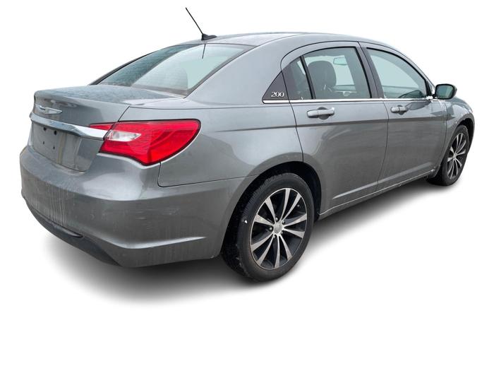 2012 chrysler 200 touring with 126707 miles 4af5b3fc168440f8a812d0e67e7064a3.jpg