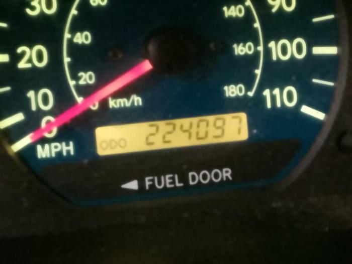 2003 toyota sienna le with 224097 miles for sale near elk-river, minnesota 4b120f2cae8f4107aeffd37ba44b475c.jpg