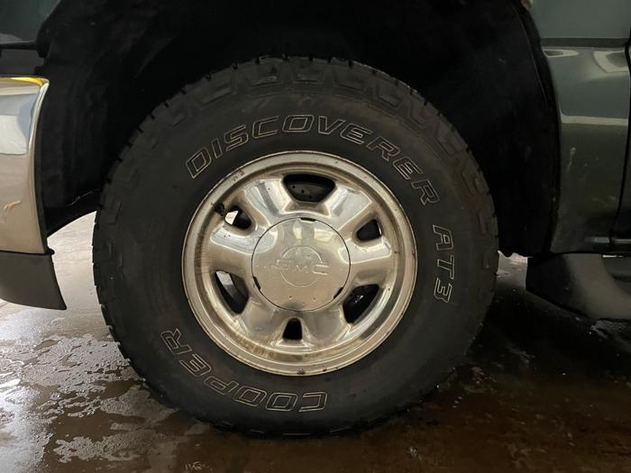 2003 gmc yukon base with 262681 miles for sale near elk-river, minnesota 4b386f5c0dbc4db6b5c4d643733c53f9.jpg