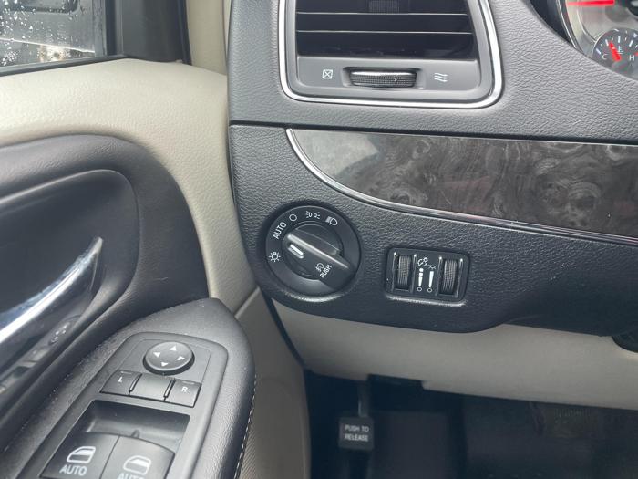 2013 chrysler town-and-country touring with 146210 miles for sale near elk-river, minnesota 4b88ff6bcb8d4014a577e1006f6a1e49.jpg