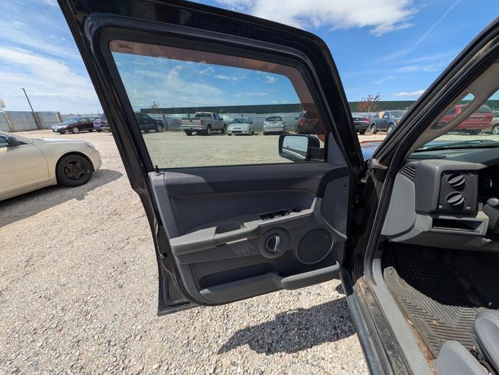 2006 jeep commander 4wd with 119557 miles for sale near elk-river, minnesota 4b9d5ba7e485427c92c997a93ae99d5e.jpg