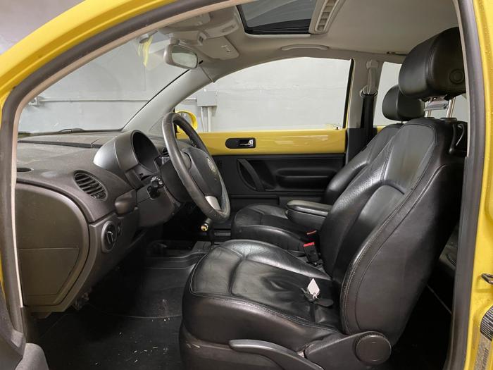2006 volkswagen beetle 2.5 with 95840 miles for sale near elk-river, minnesota 4bdb9f0f583f4fb880a875ce72bf52d6.jpg