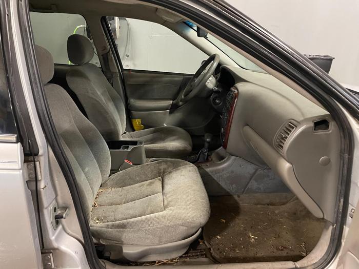 2002 Saturn LW