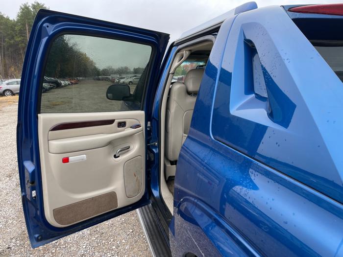 2003 cadillac escalade-ext sport-utility-truck with 175517 miles for sale near elk-river, minnesota 4bf12783dfed42df81d511a34a805f69.jpeg