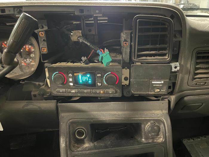 2004 chevrolet silverado-1500 1500 with 283179 miles for sale near elk-river, minnesota 4bfbd0849c6c4beba8f79c31b69f872a.jpg
