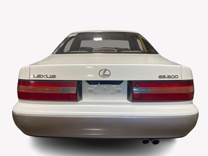 1996 lexus es 300 with 149180 miles for sale near elk-river, minnesota 4bfef7aec7af46628b7fef2627236068.jpg