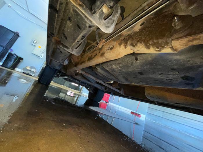 2008 chevrolet avalanche ls-4wd with 219447 miles for sale near elk-river, minnesota 4c09205de2b74c9faa78ca26fe271f10.jpeg