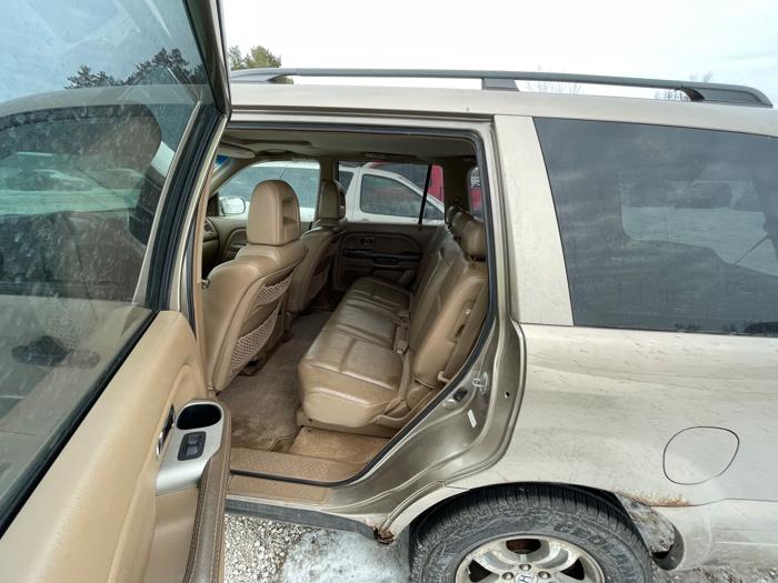 2005 honda pilot ex-w--leather with 246440 miles for sale near elk-river, minnesota 4c4bcfbca95e43ccba7cf3c10802a596.jpeg