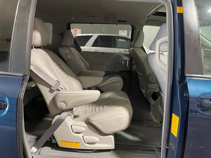 2011 toyota sienna with 212471 miles for sale near elk-river, minnesota 4c6cc96a68f84d87ae8b0591006a1128.jpg