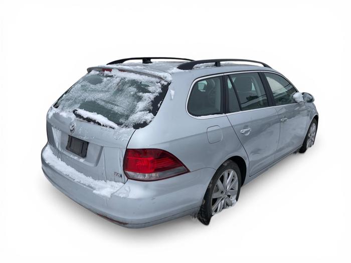 2013 volkswagen jetta-sportwagen 2.0l-tdi with 126085 miles for sale near elk-river, minnesota 4c78121f97c2469b9a3d2df64eccd204.jpg