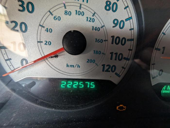 2006 chrysler town-&amp;-country lx with 222575 miles for sale near elk-river, minnesota 4c9c1e61667b4155a10440267e2e7e27.jpg